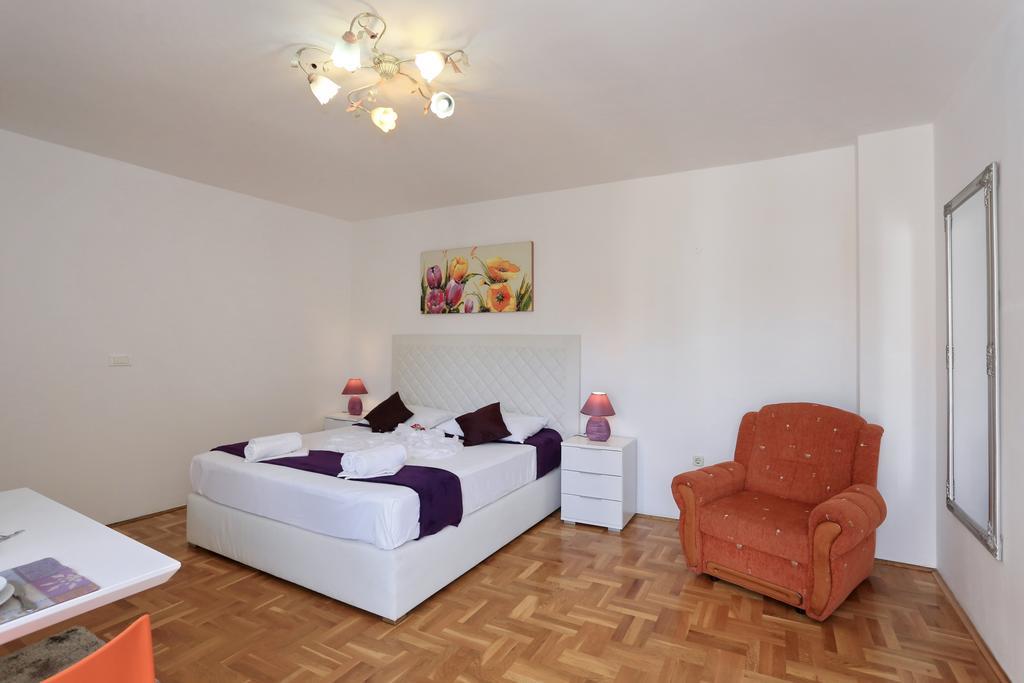 Apartments Maruna Self Check-In Задар Екстериор снимка
