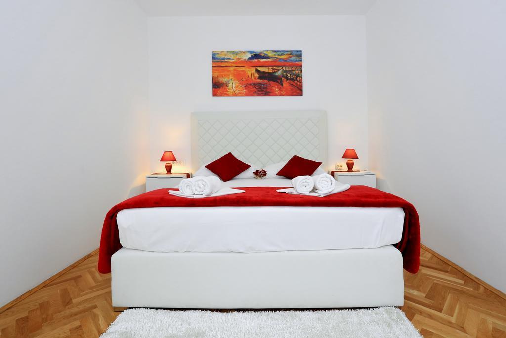 Apartments Maruna Self Check-In Задар Екстериор снимка