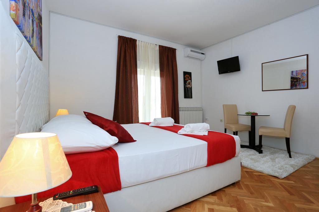 Apartments Maruna Self Check-In Задар Екстериор снимка