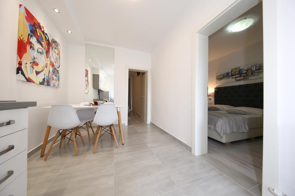 Apartments Maruna Self Check-In Задар Екстериор снимка