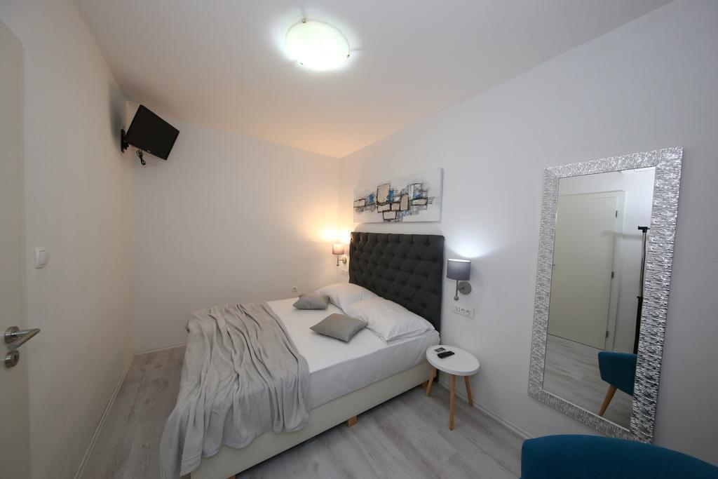 Apartments Maruna Self Check-In Задар Екстериор снимка